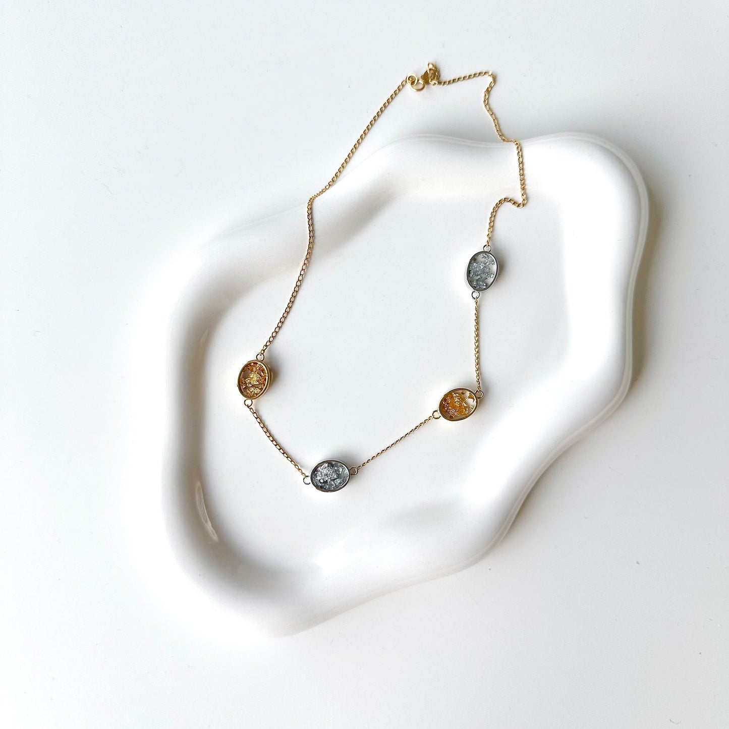 The Galaxy Oval Choker